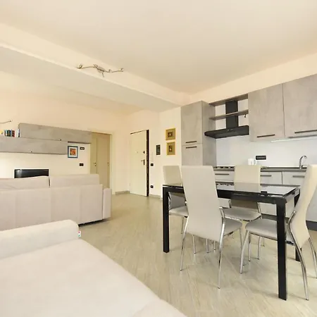 Casa Costa Outlet 3 Апартаменты